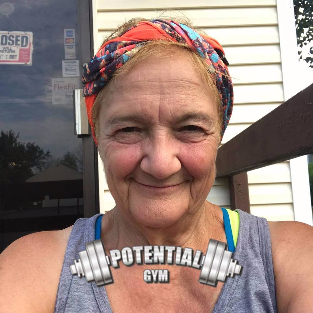 Meet your Posher, Elizabeth